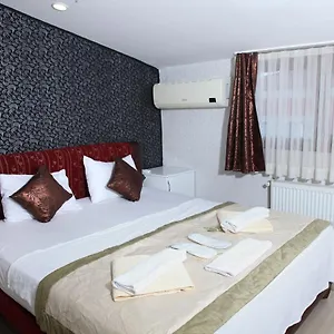 Garden Hill فندق