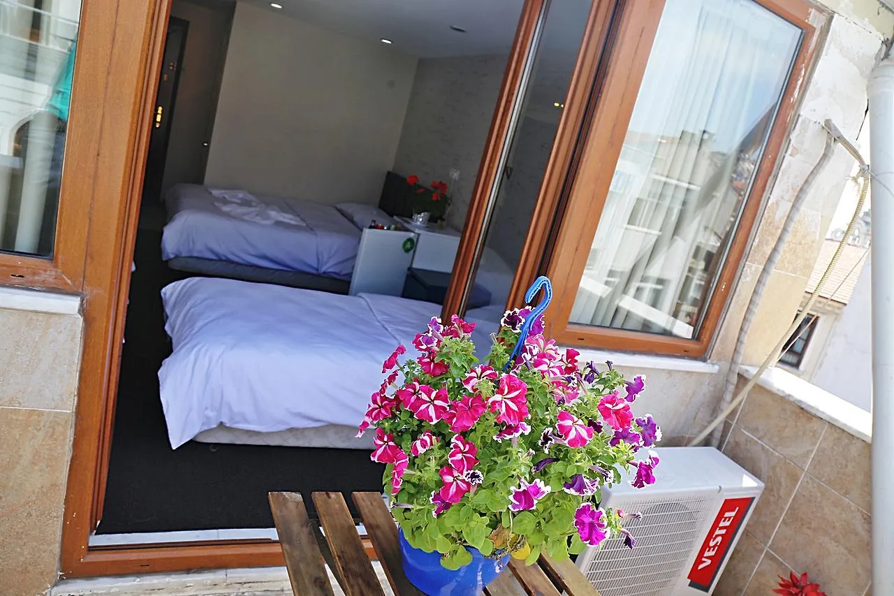 Holiday Family Apart İstanbul 0*,