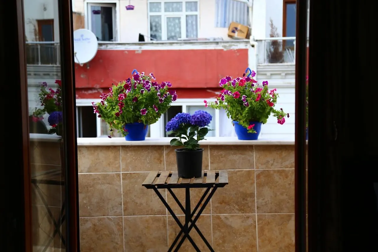 Holiday Family Apart İstanbul 0*,  Türkiye